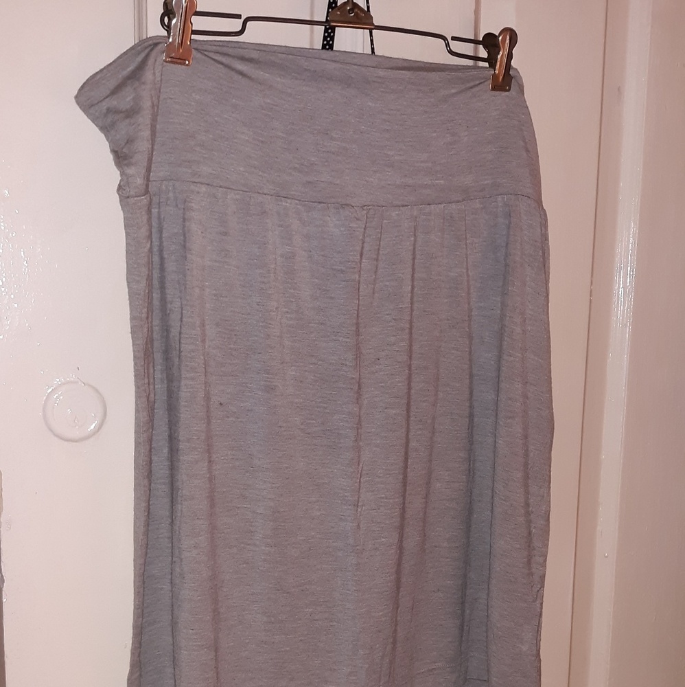 Skirt - Picture 2 of 3